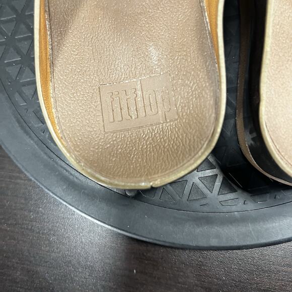 Fitflop Womens Size 6 Fino Toe-Post Flip Flops Bronze Glitter Studded Sandals - Picture 7 of 10